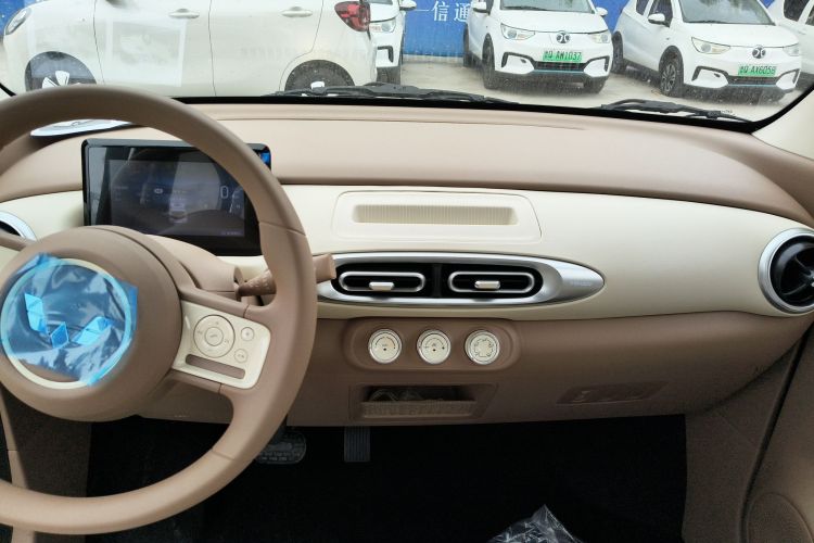 五菱汽车 宏光MINIEV 2025款 四门版 进阶款中控内饰16