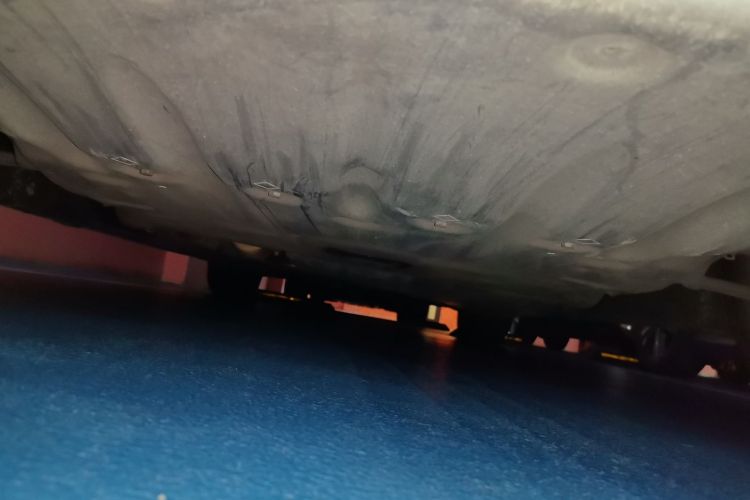 宝马3系 2014款 320Li 时尚型局部细节9008