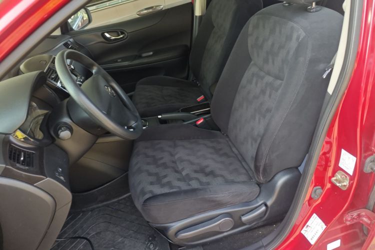 日产 骐达TIIDA 2014款 1.6L CVT舒适型中控内饰19