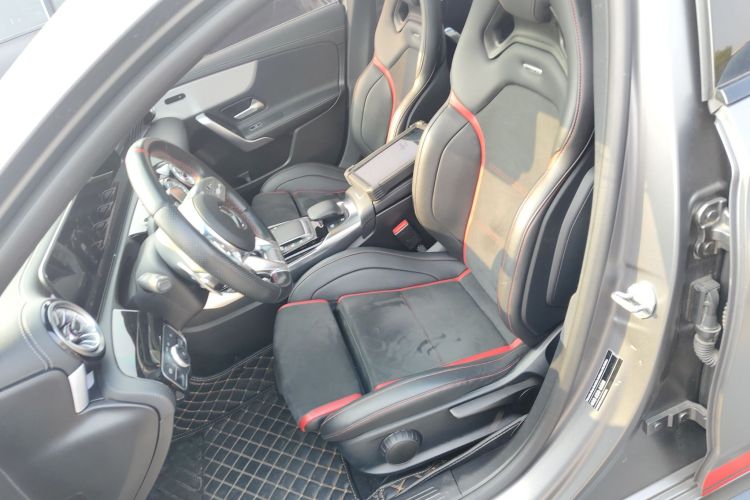 奔驰A级AMG 2021款 AMG A 35 L 4MATIC 炽夜特别版局部细节19