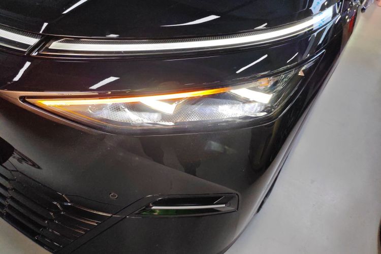 小鹏X9 2025款 740超长续航 Max局部细节36