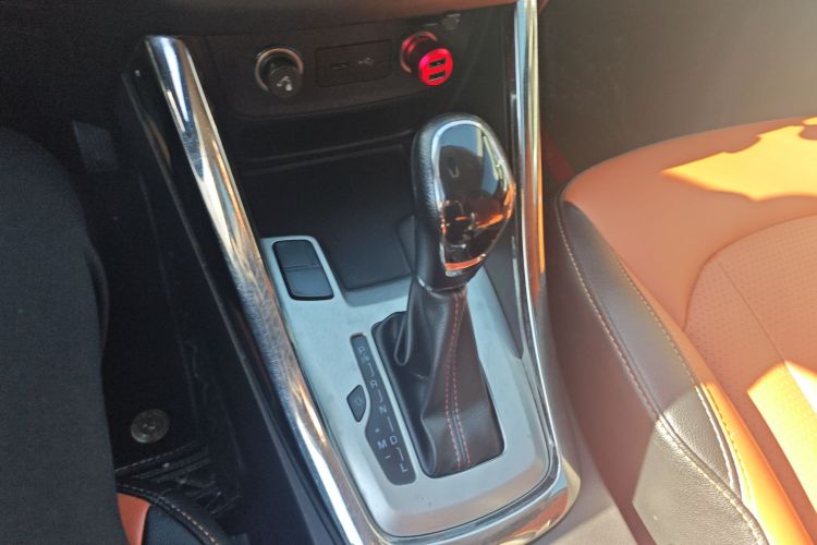 凯翼X5 2017款 2.0L CVT豪华型中控内饰18