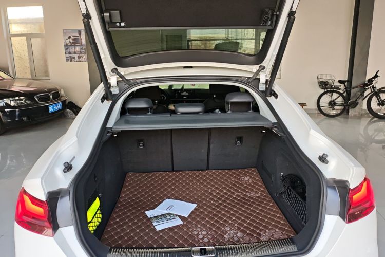 奥迪A5 2023款 Sportback 40 TFSI 时尚动感型机舱底盘23