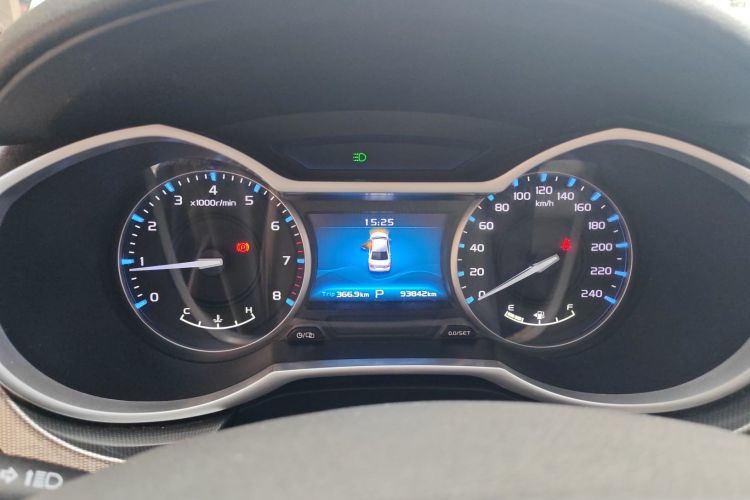 吉利汽车 帝豪 2017款 三厢百万款 1.5L CVT向上版中控内饰14