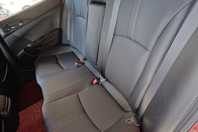 本田 思域 2021款 HATCHBACK 220TURBO CVT新锐控中控内饰7004