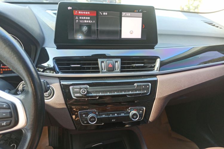 宝马X1 2020款 sDrive25Li 领先型中控内饰16