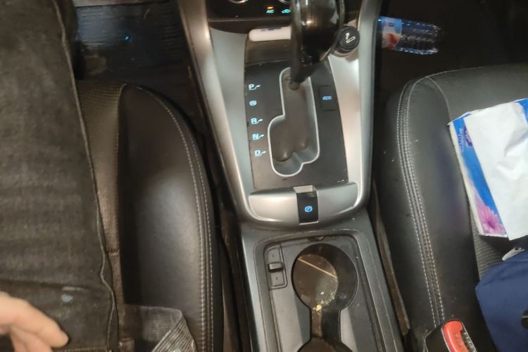 雪佛兰 科帕奇 2014款 2.4L 两驱城市版 7座局部细节18