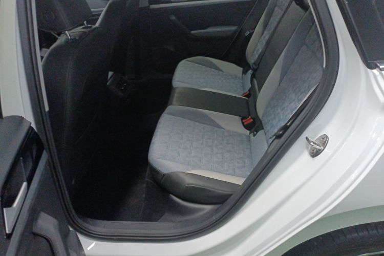 大众 朗逸 2023款 300TSI DSG满逸版中控内饰21