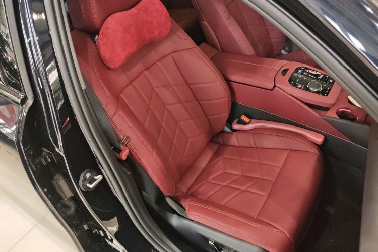 宝马5系 2026款 530Li 领先型 M运动套装局部细节41