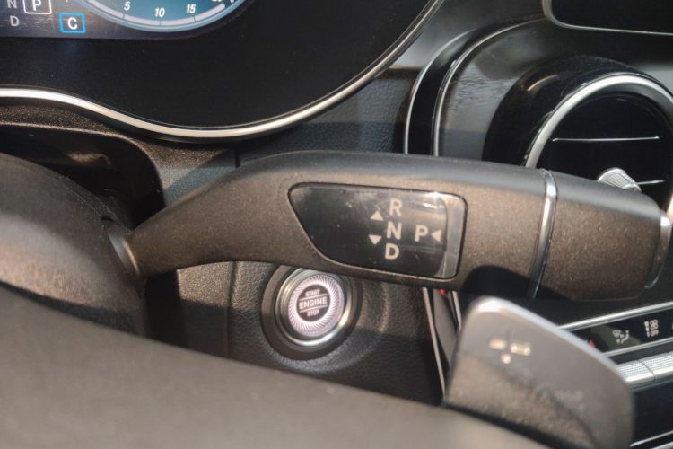 奔驰C级 2020款 C 200 L 时尚型运动版中控内饰18