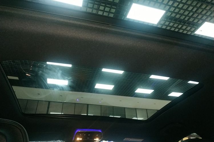 奔驰E级 2025款 改款 E 300 L 豪华型局部细节22