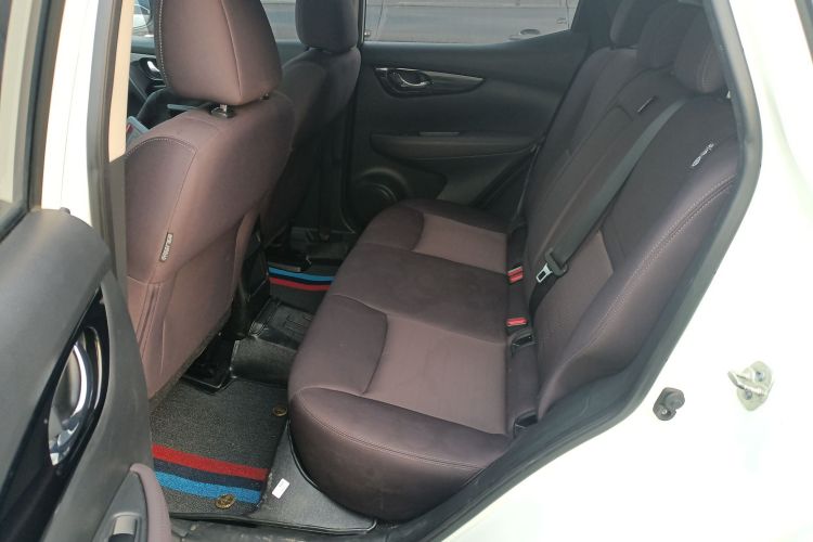 日产 逍客 2019款 2.0L CVT智享版中控内饰21