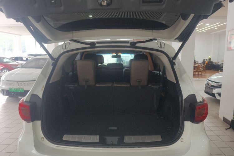 英菲尼迪QX60(进口) 2016款 2.5 S/C Hybrid 两驱卓越版 国V机舱底盘23