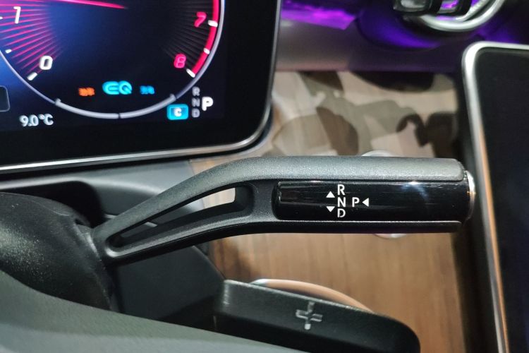 奔驰C级 2022款 C 260 L中控内饰18