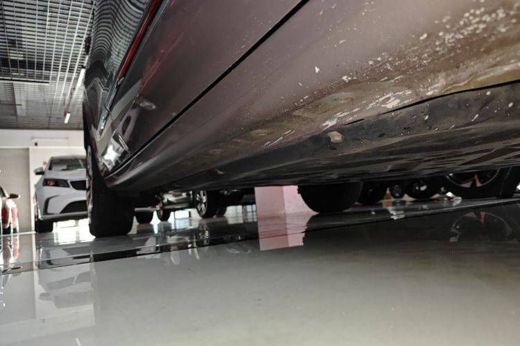 五菱汽车 五菱缤果 2023款 333km 灵犀互联款机舱底盘29