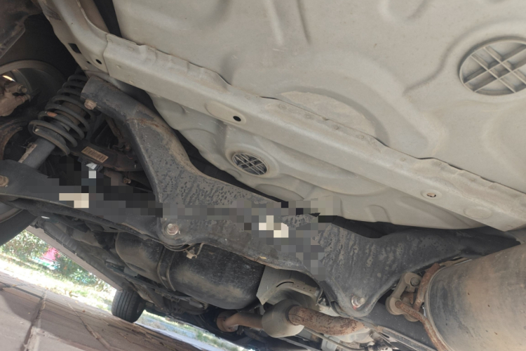 三菱 翼神 2016款 1.8L CVT黑白复刻版局部细节9009