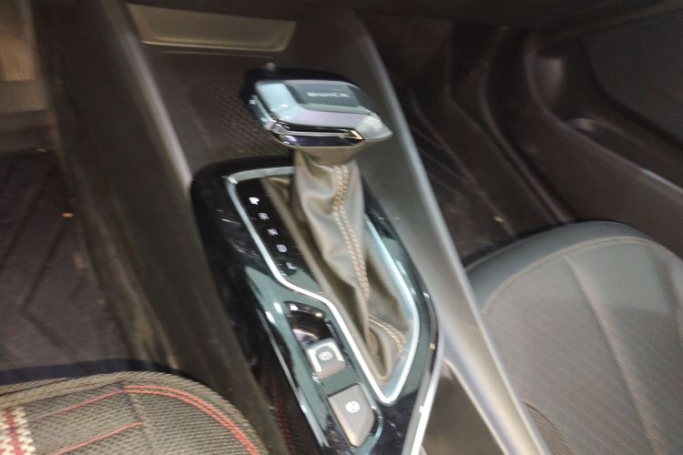 别克 威朗 2023款 Pro 乐享版中控内饰18