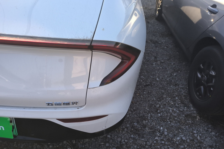 五菱汽车 五菱星光 2025款 70km 智能标准型车身外观9