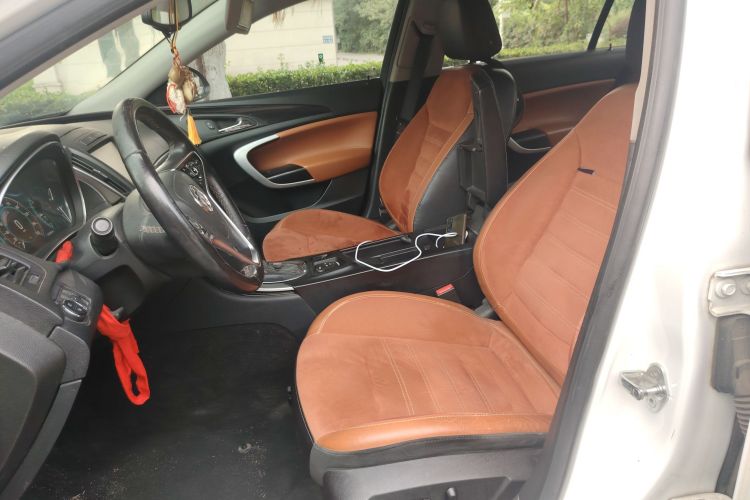 别克 君威 2015款 1.6T 精英技术型局部细节19