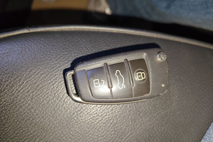 奥迪Q3 2018款 30周年年型 30 TFSI 时尚型中控内饰7001