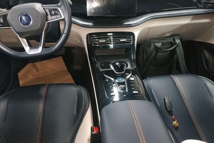 比亚迪 秦PLUS 2023款 冠军版 DM-i 55KM领先型中控内饰18