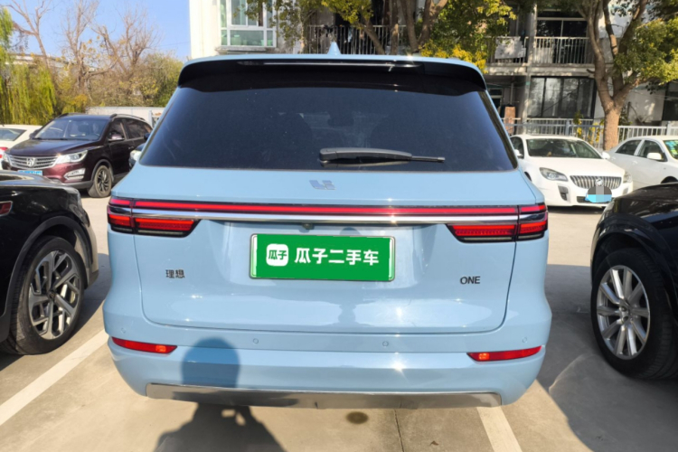 理想汽车 理想ONE 2021款 增程6座版车身外观6