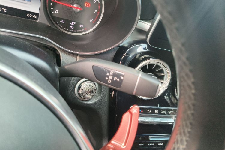 奔驰C级(进口) 2017款 改款 C 200 轿跑版中控内饰18