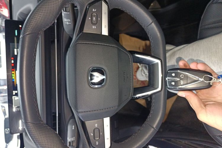 长安 逸动 2024款 1.5T GDI自动 旗舰型中控内饰11