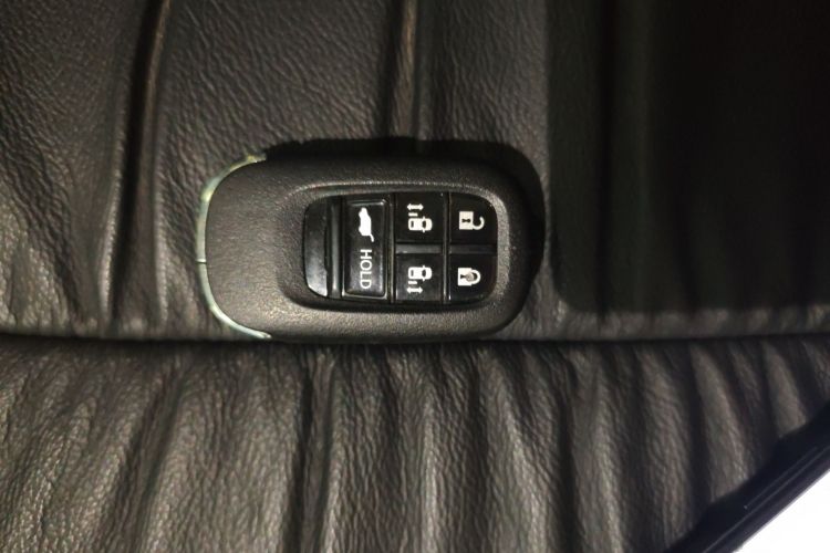 本田 奥德赛 2024款 2.0L e:HEV 锐·智享版中控内饰11