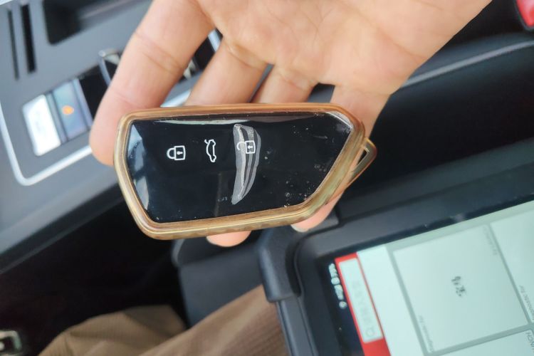 大众 高尔夫 2023款 改款 280TSI DSG R-Line Lite中控内饰11