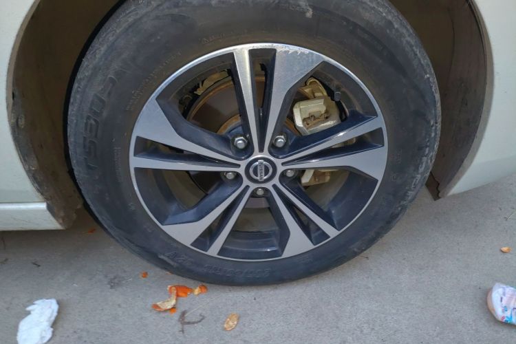 日产 轩逸 2022款 1.6L XL CVT悦享版车身外观10