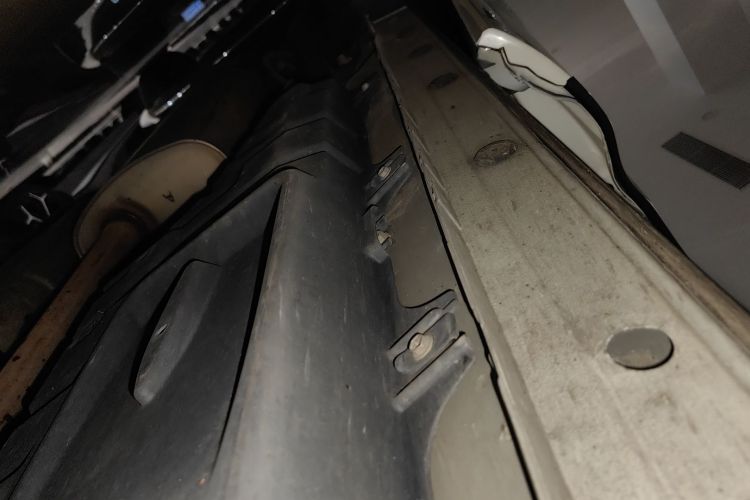 丰田 汉兰达 2015款 2.0T 四驱豪华版 7座局部细节9001