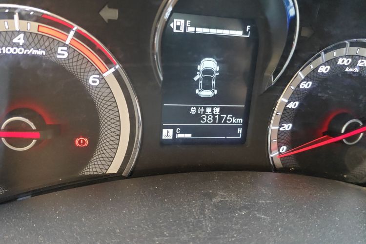 五十铃 瑞迈 2020款 2.8T经典两驱柴油国VI舒享型加长版JE493ZLQ6E中控内饰15