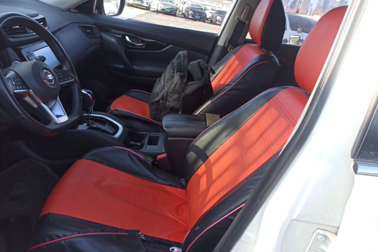 日产 奇骏 2019款 2.0L CVT舒适版 2WD中控内饰19