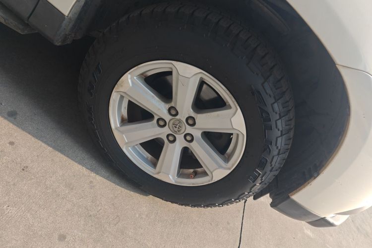 丰田 汉兰达 2012款 2.7L 两驱7座精英版车身外观10