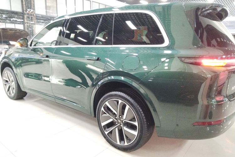 理想汽车 理想L9 2024款 Ultra车身外观4