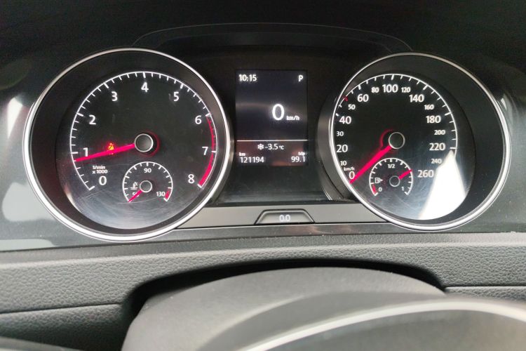 大众 高尔夫 2017款 230TSI 自动舒适百万辆纪念版中控内饰15