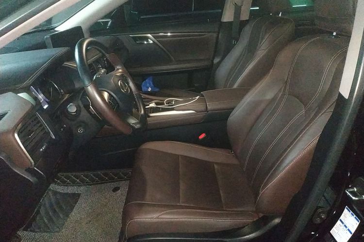 雷克萨斯RX 2021款 300 四驱特别版中控内饰19