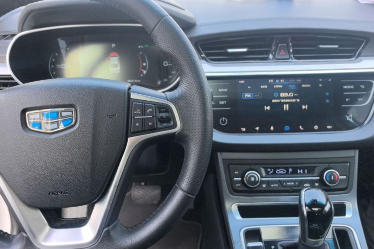 吉利汽车 帝豪 2018款 1.5L CVT向上互联版中控内饰7002