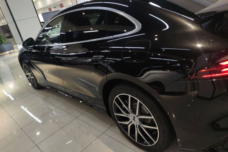 腾势Z9 2024款 1100km 四驱Max版车身外观4