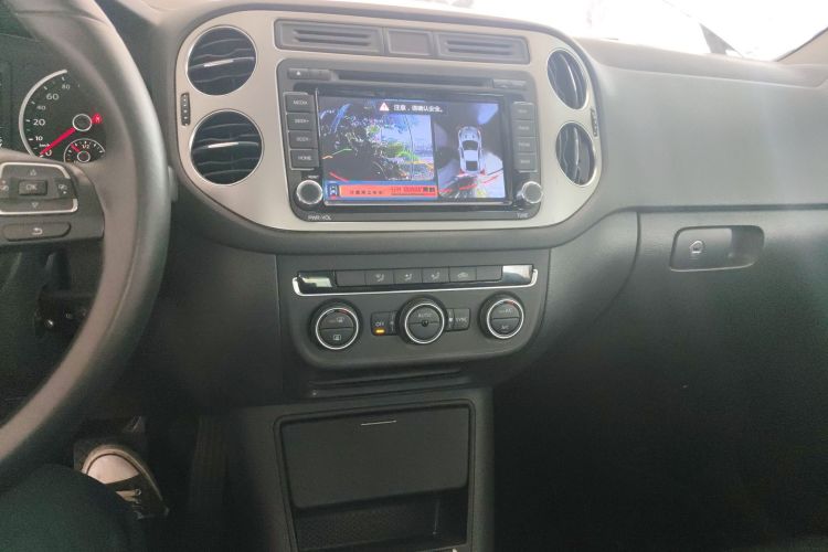 大众 途观 2013款 1.8TSI 自动两驱舒适版中控内饰16