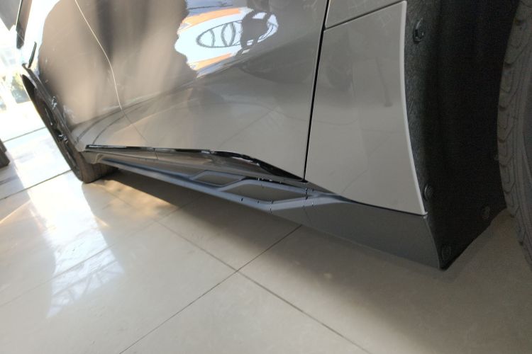 比亚迪 汉 2025款 DM-i 125KM精英型局部细节9002