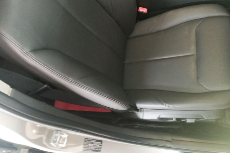 宝马3系 2015款 316Li 时尚型局部细节41