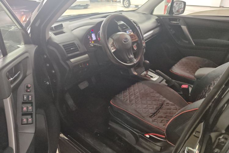 斯巴鲁 森林人 2014款 2.0i 自动舒适版局部细节19