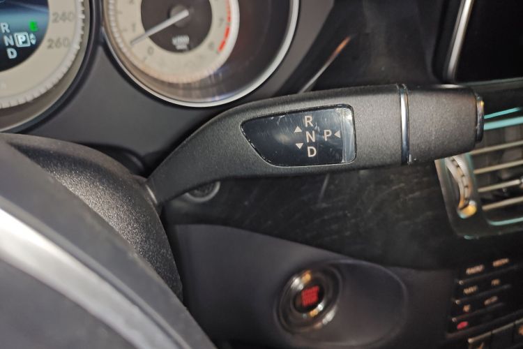 奔驰CLS 2015款 CLS 320中控内饰18