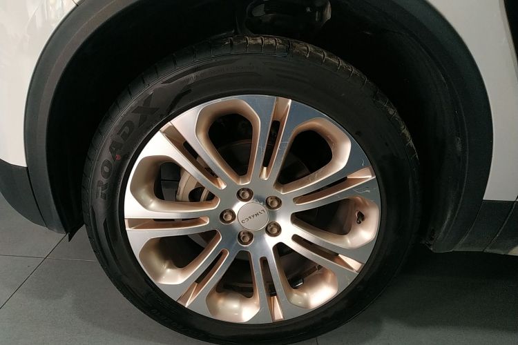 领克01 2019款 2.0T 两驱型Pro版 国V车身外观6003