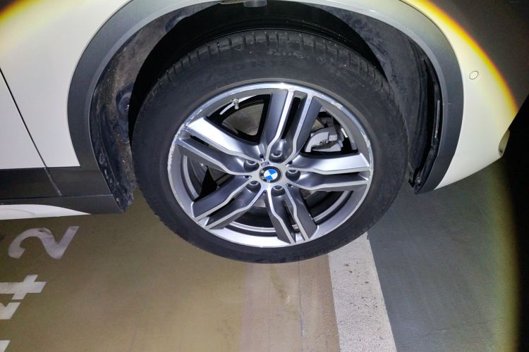 宝马X2 2020款 sDrive25i 领先型M越野套装车身外观10