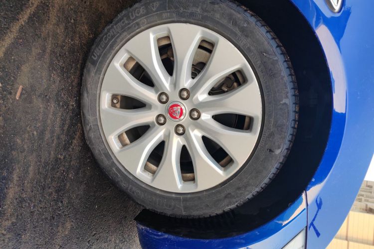 捷豹XEL 2019款 2.0T 200PS 精英版车身外观10