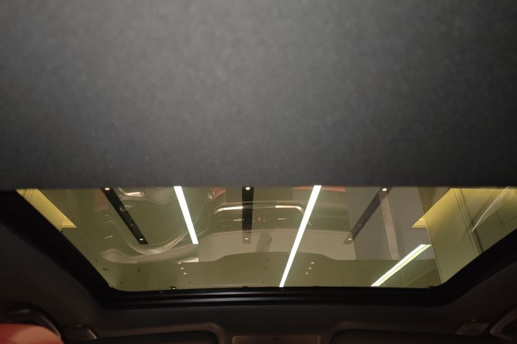 捷豹XFL 2022款 XFL 2.0T P250 两驱精英运动版中控内饰22