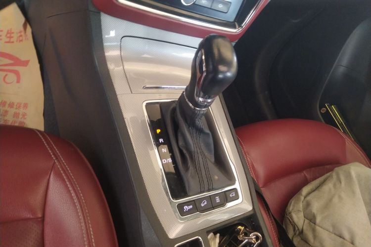 荣威RX5 2016款 30T 四驱自动互联网智尊版中控内饰18